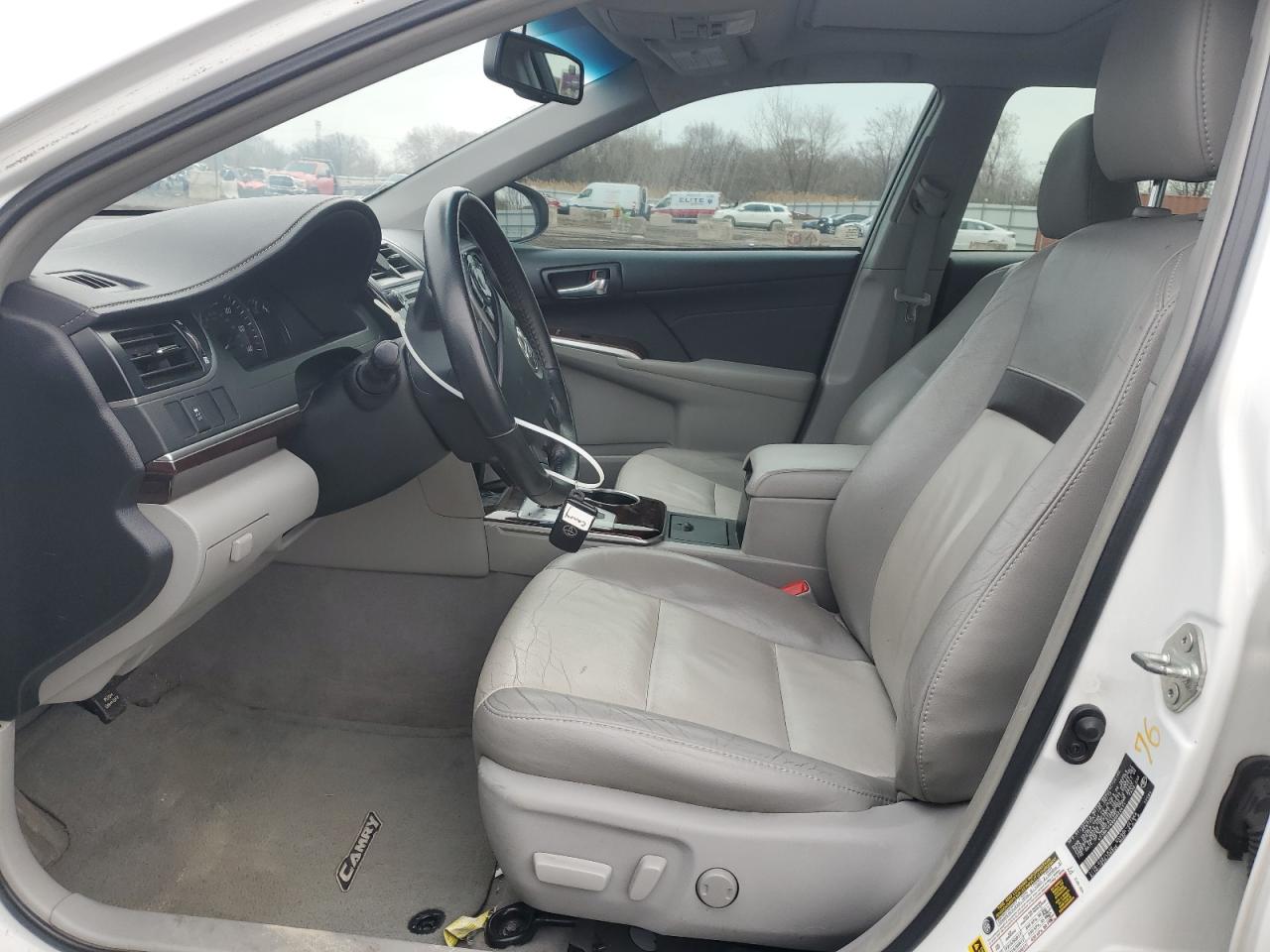 2013 Toyota Camry - Image 7