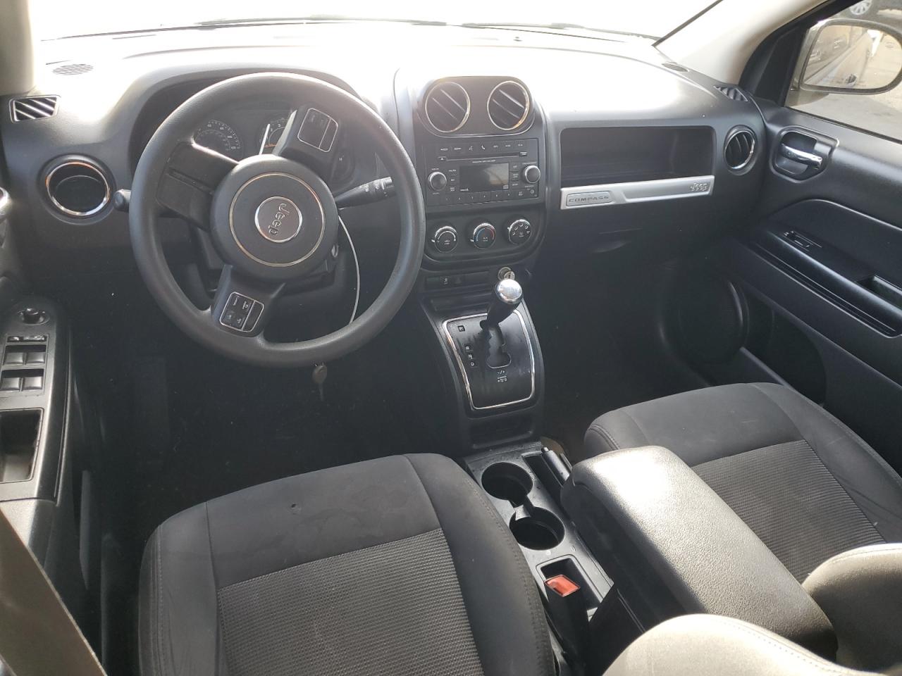 2016 Jeep Compass - Image 8