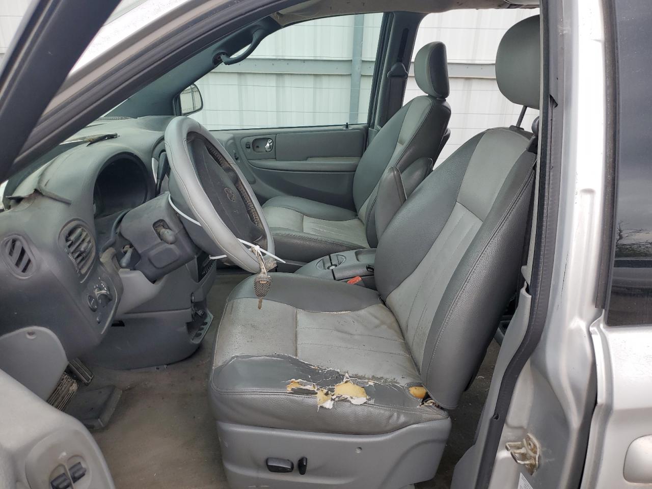 2004 Dodge Grand Caravan Sxt VIN: 2D4GP44L44R562844 Lot: 47646035