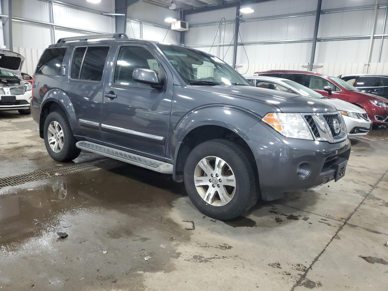 2012 Nissan Pathfinder - Image 4