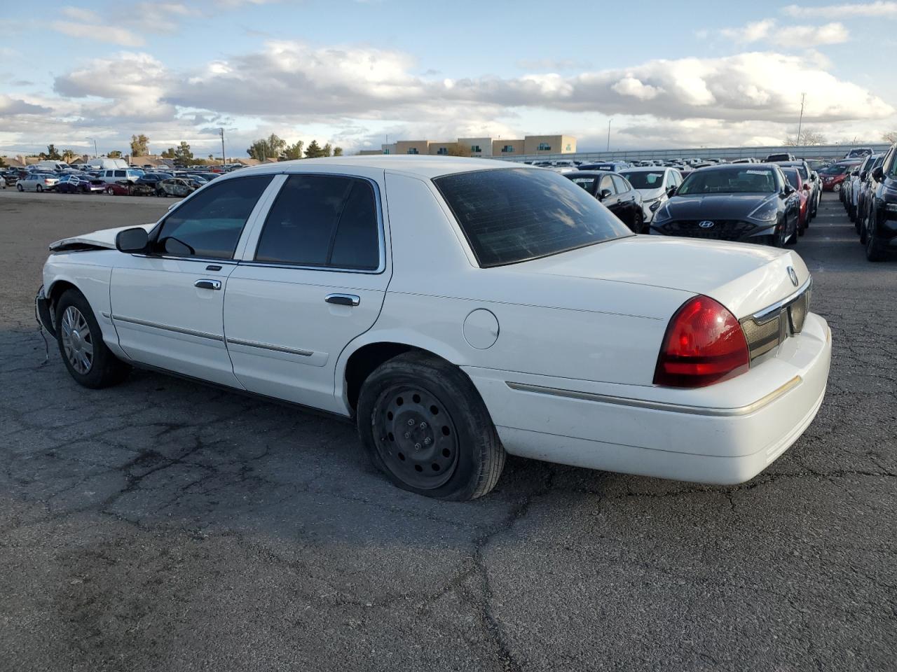 2008 Mercury Grand Marquis - Image 2