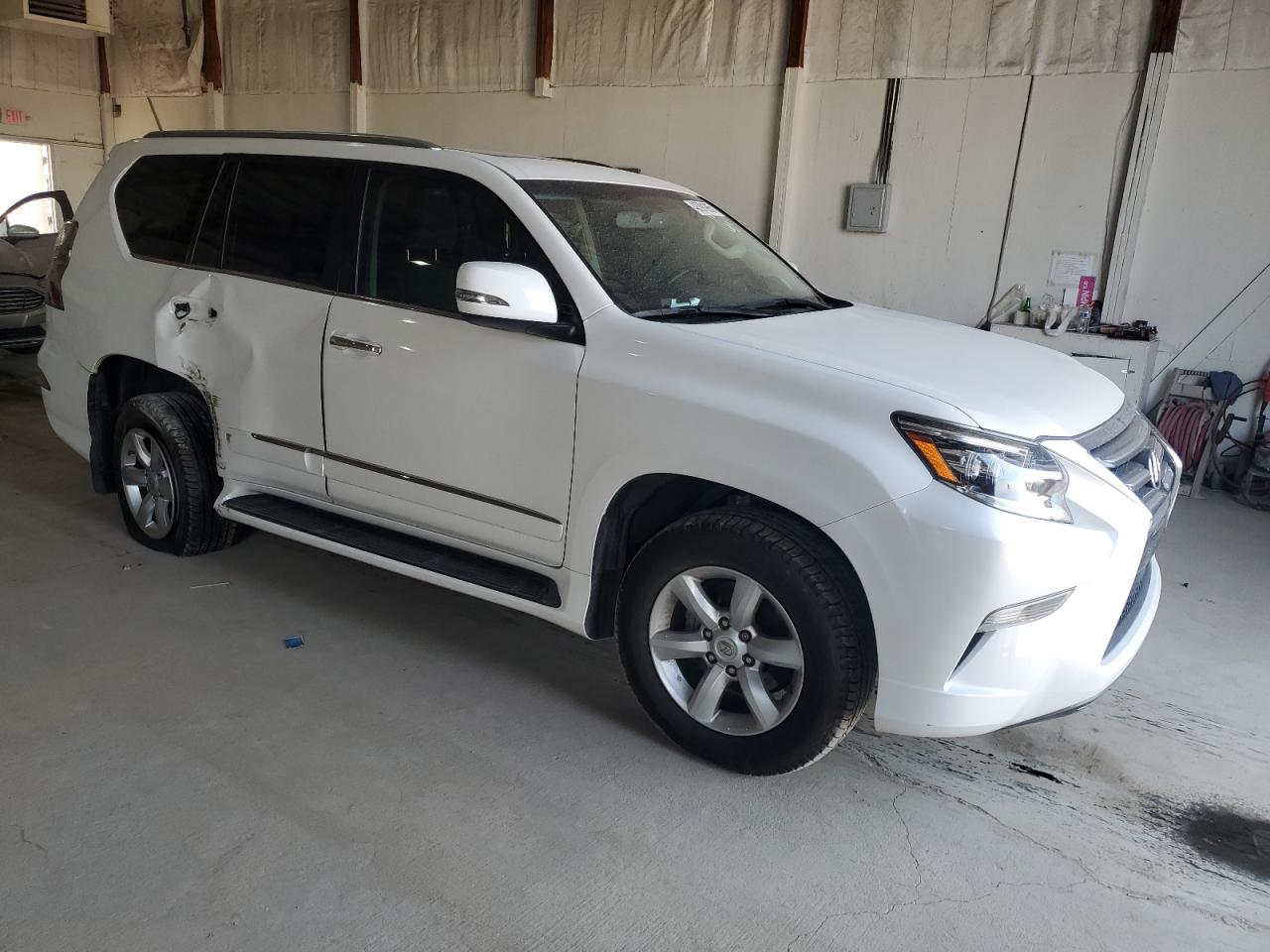 2016 Lexus GX - Image 4