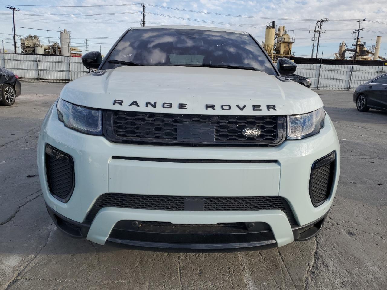 2017 Land Rover Range Rover - Image 5