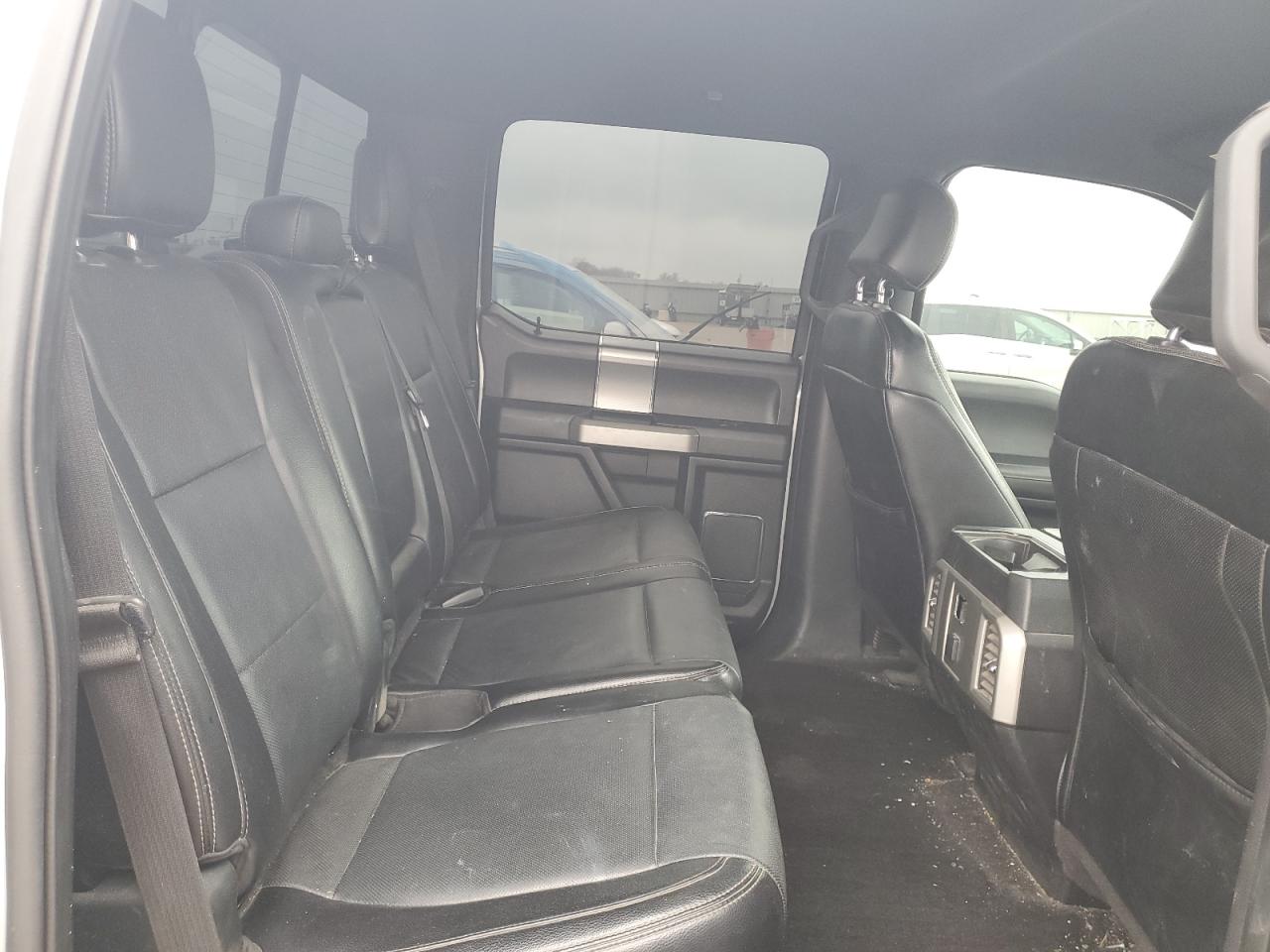 2015 Ford F-150 - Image 10
