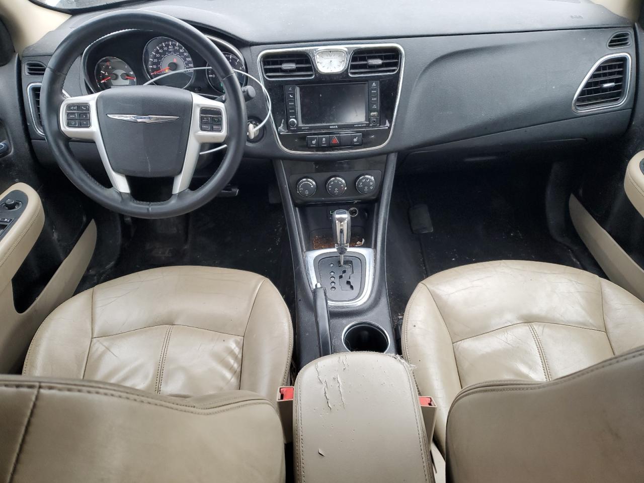 2014 Chrysler 200 - Image 8