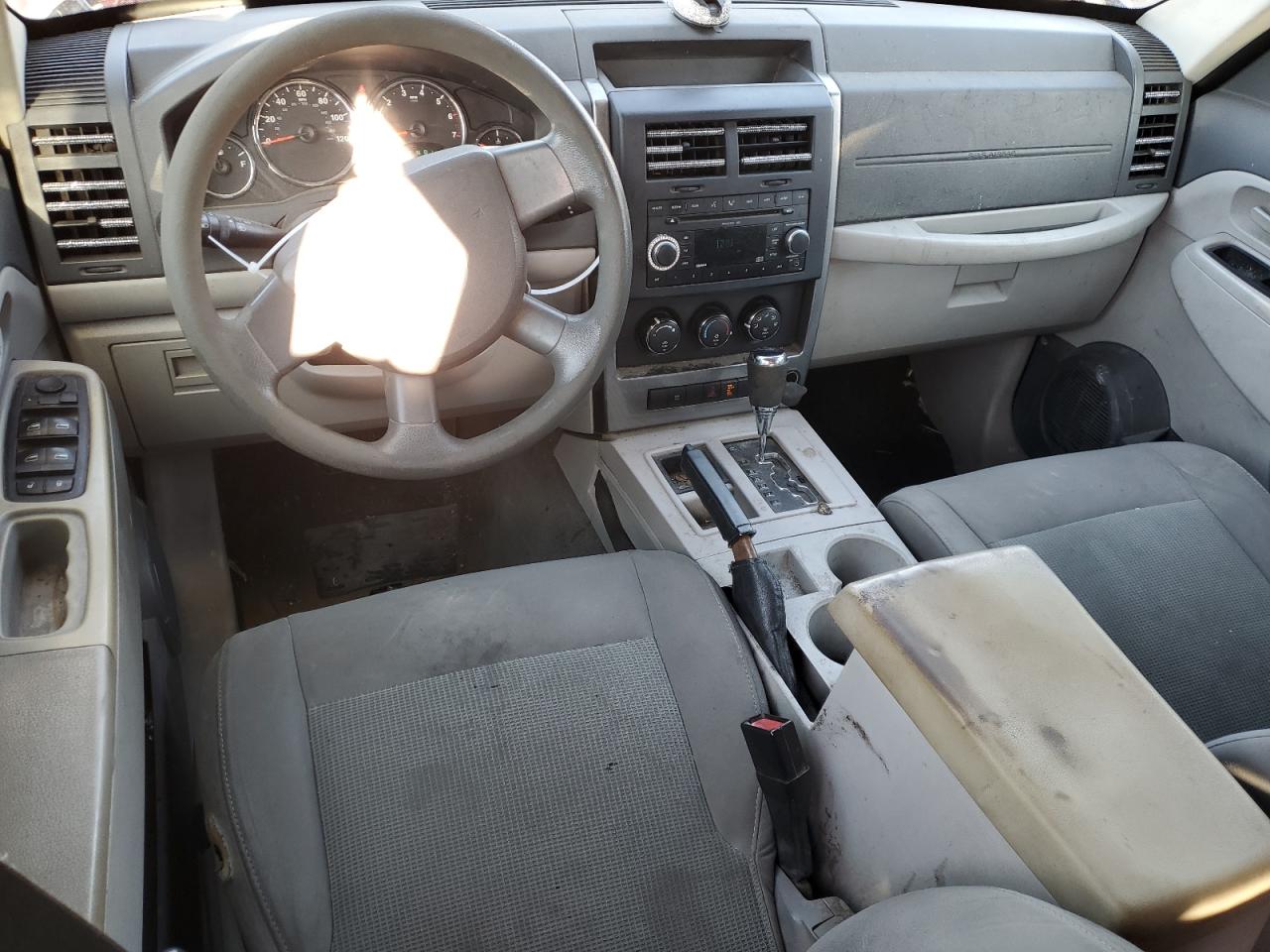 2008 Jeep Liberty (North America) - Image 8