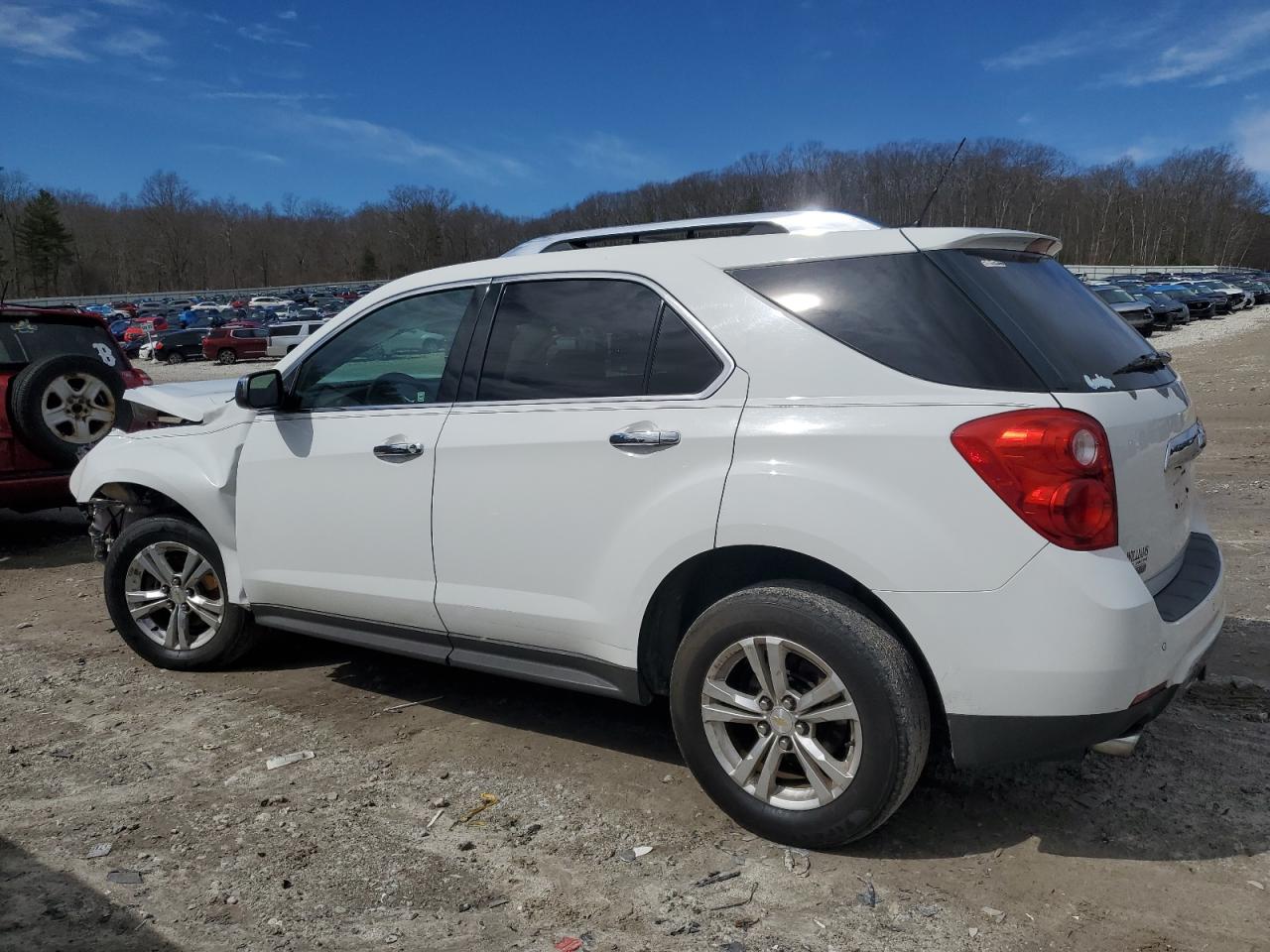 2011 Chevrolet Equinox - Image 2
