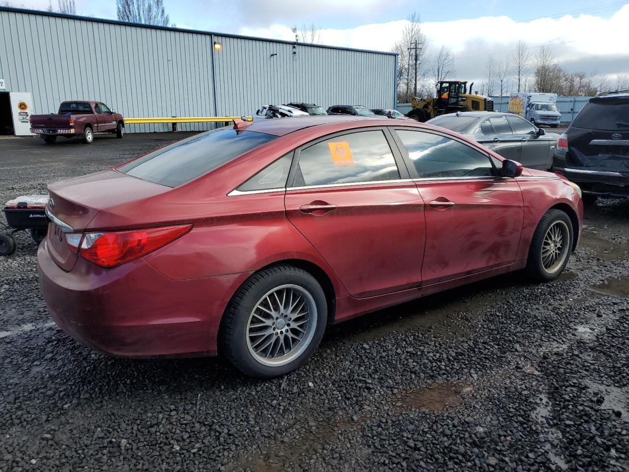 2012 Hyundai Sonata - Image 3