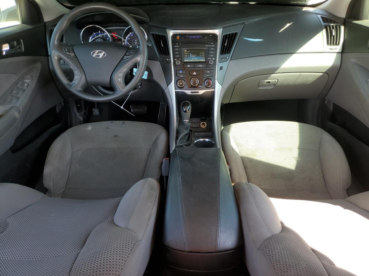 2014 Hyundai Sonata - Image 8