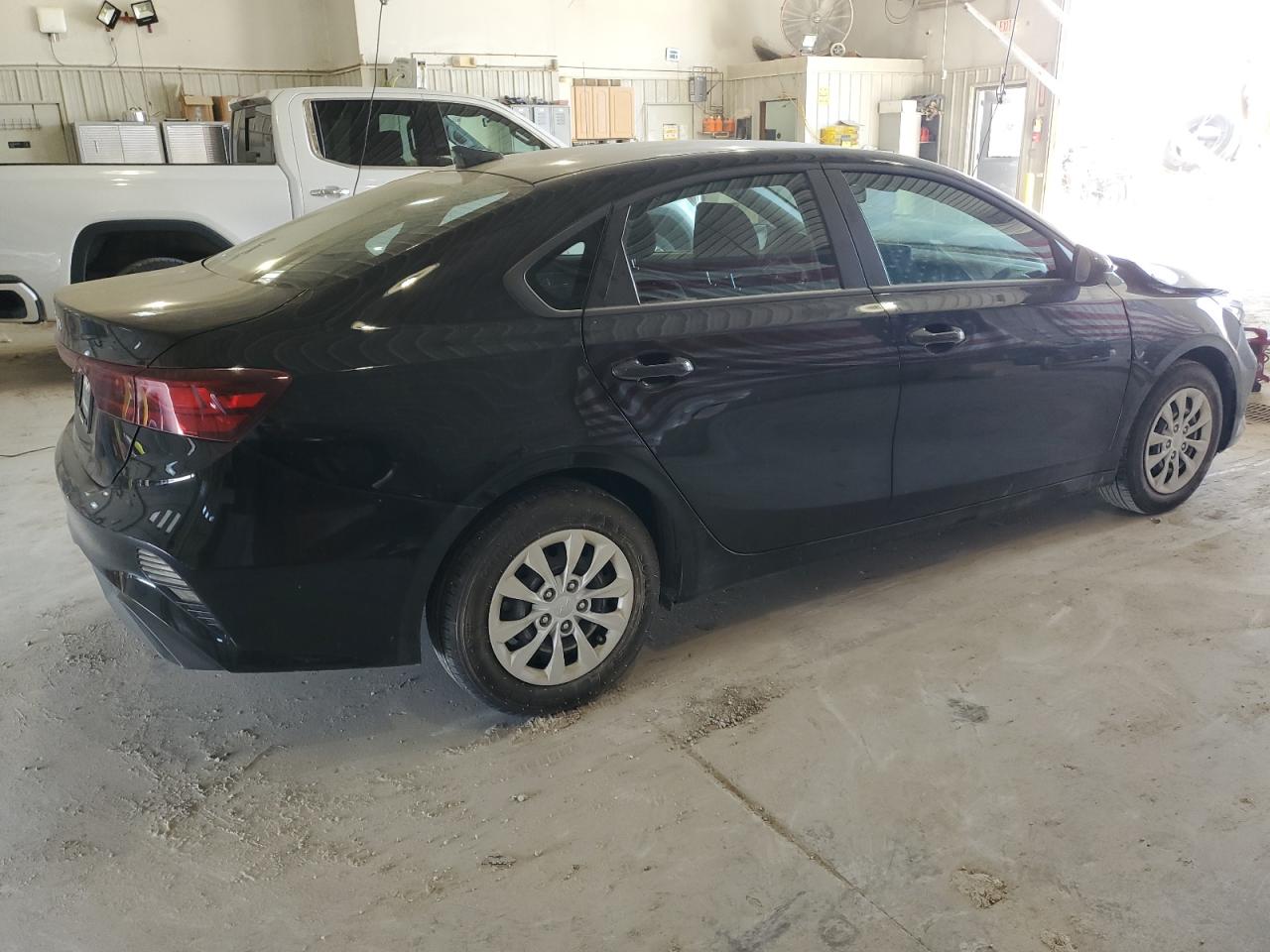 2024 Kia Forte - Image 3