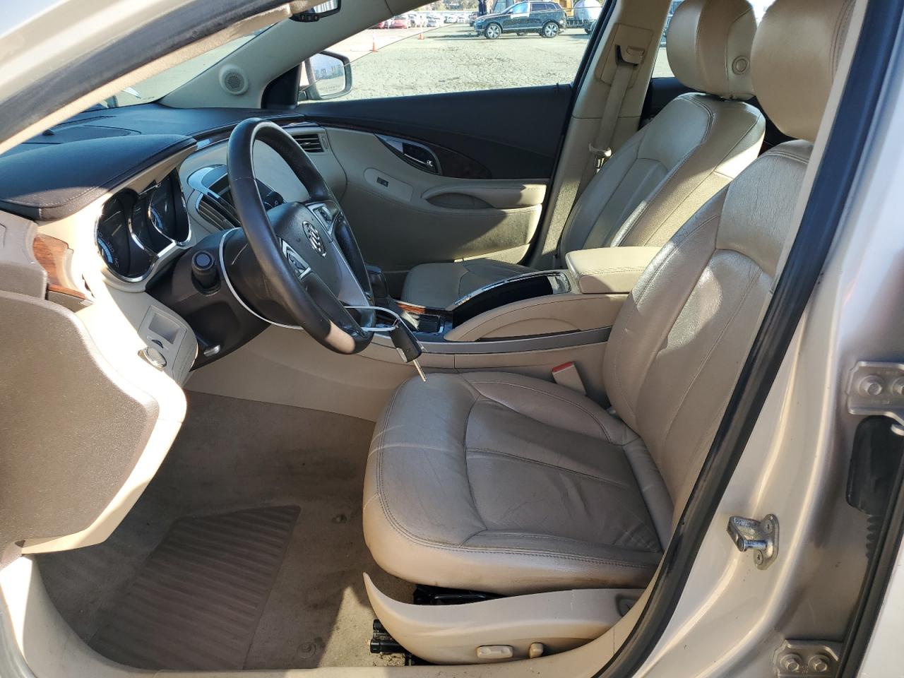 2010 Buick LaCrosse - Image 7