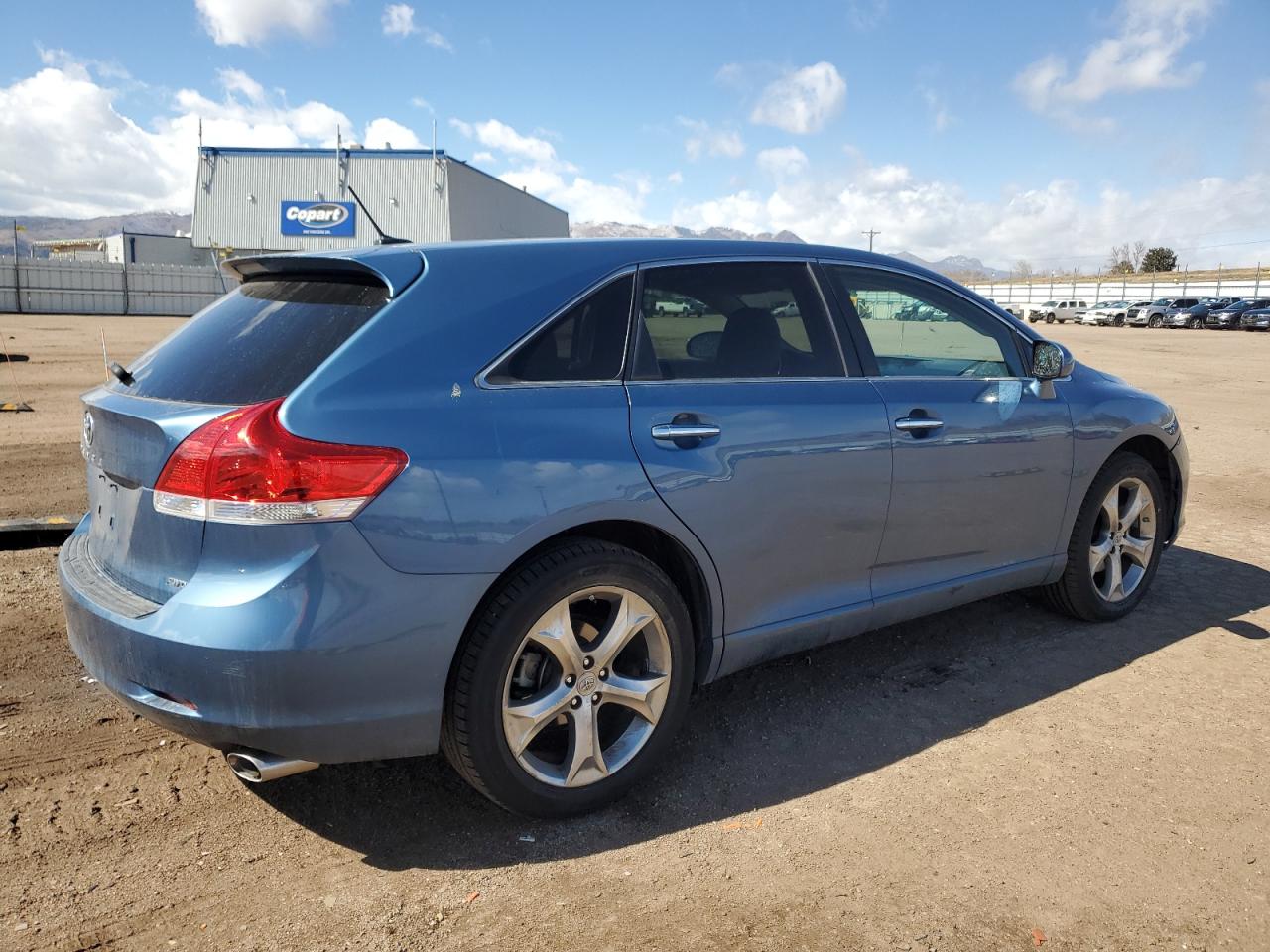 2010 Toyota Venza - Image 3