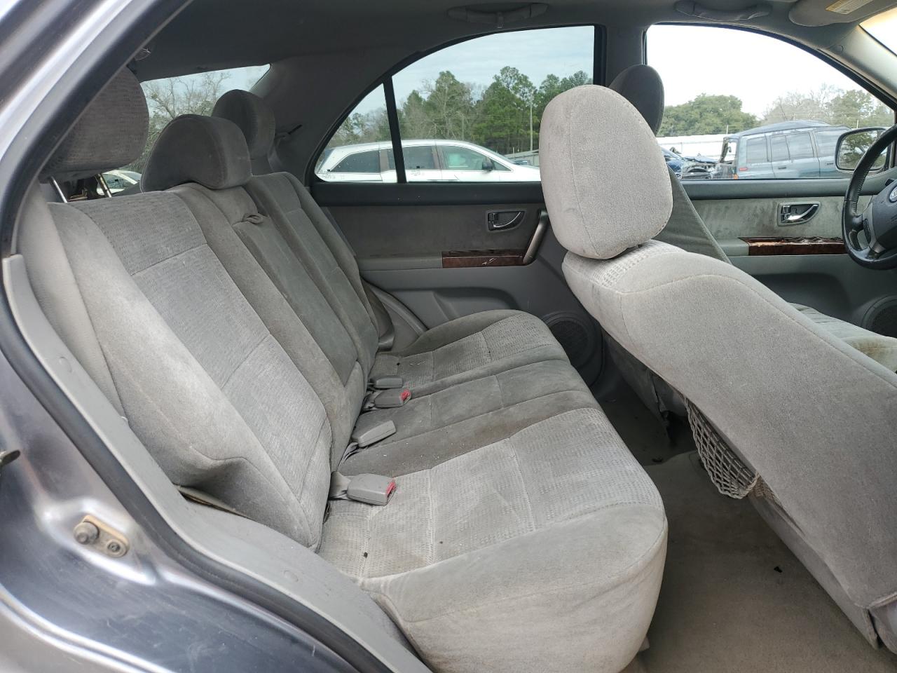 2005 Kia Sorento - Image 11