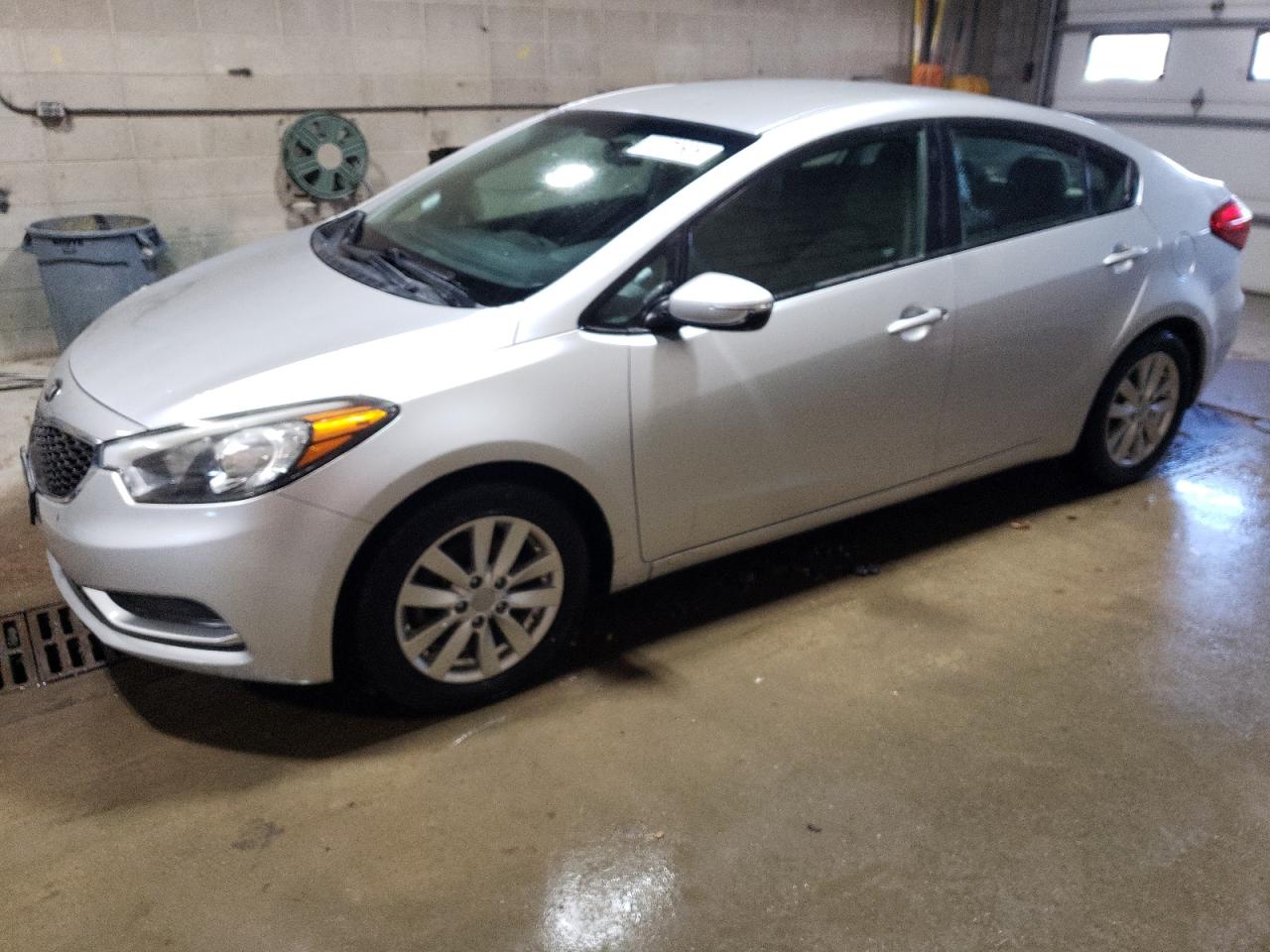 2014 Kia Forte Lx for Sale in Blaine, MN - Vandalism