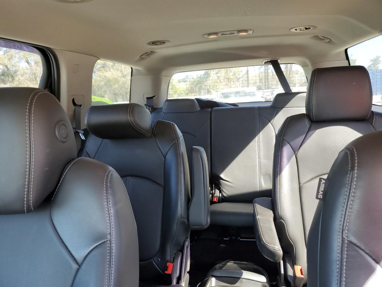 2017 GMC Acadia - Image 10