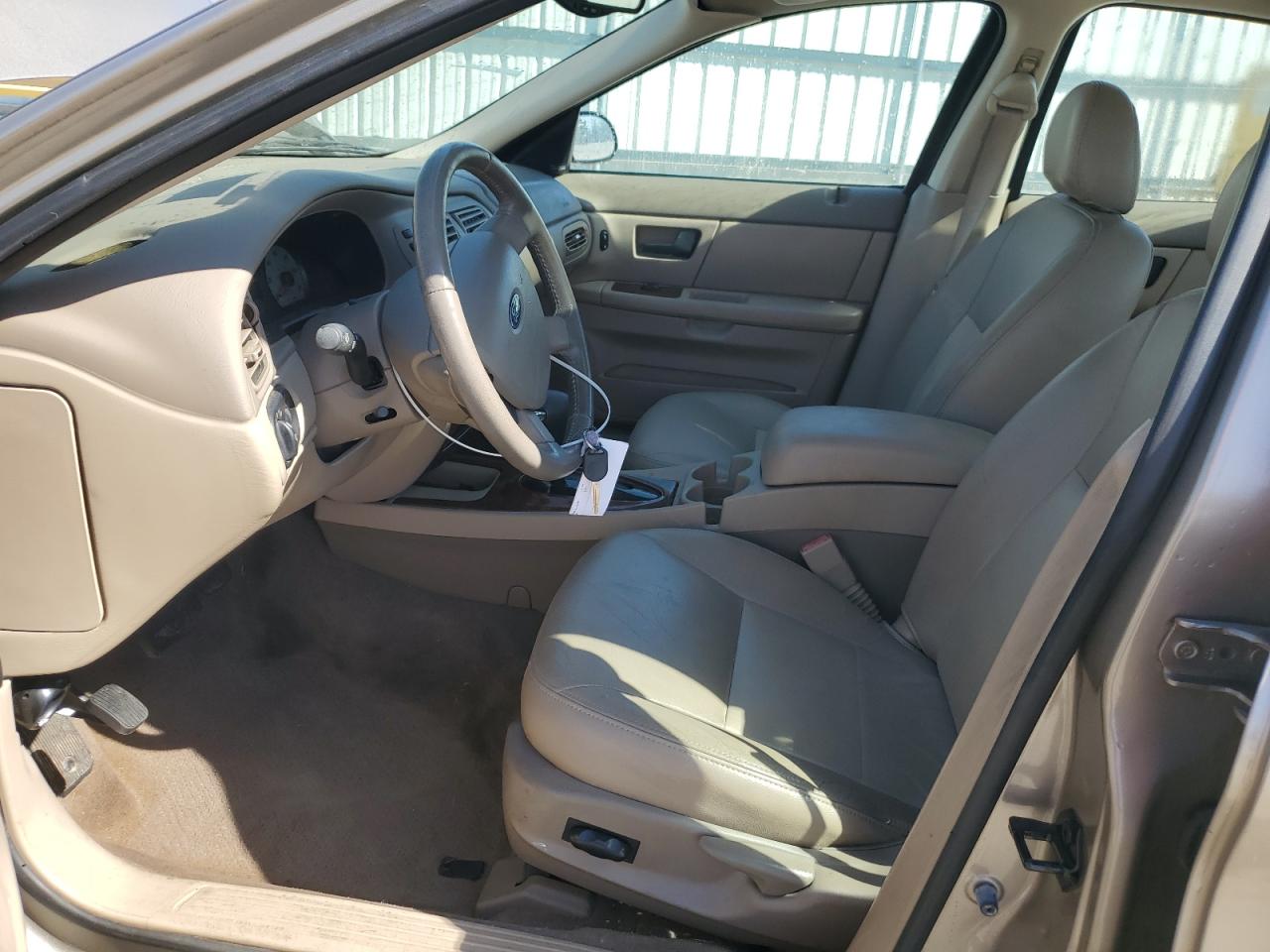 2004 Ford Taurus - Image 7