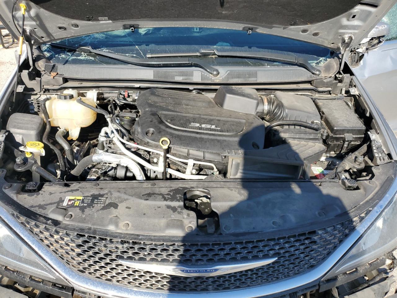 2017 Chrysler Pacifica Touring L VIN: 2C4RC1BG5HR570625 Lot: 50647905