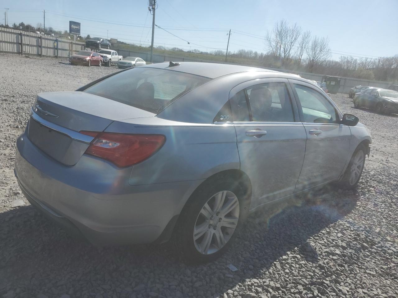 2014 Chrysler 200 - Image 3