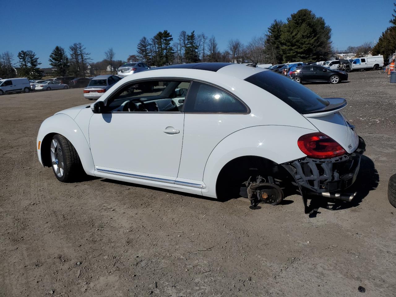 2016 Volkswagen Beetle - Image 2
