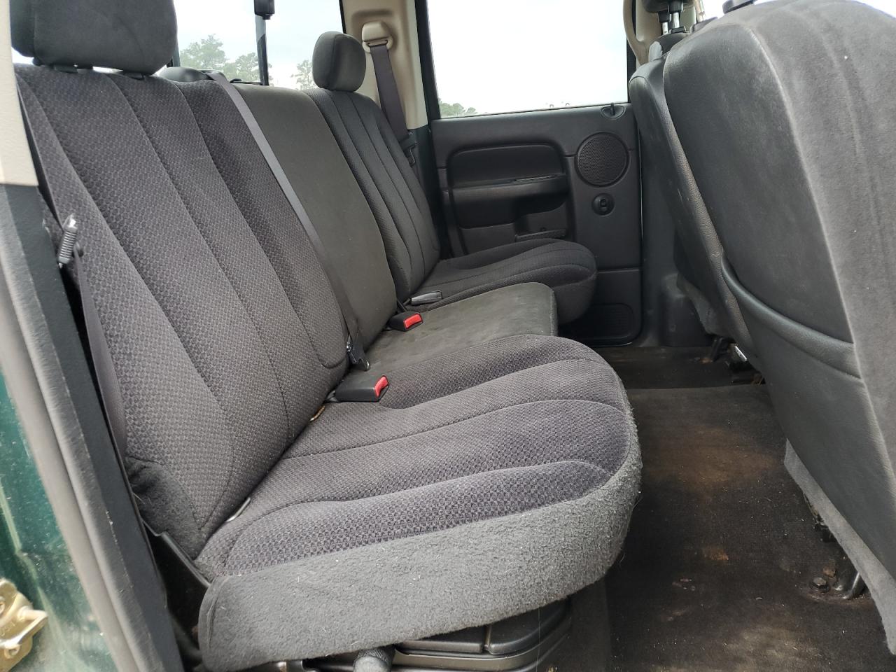 2004 Dodge RAM - Image 10