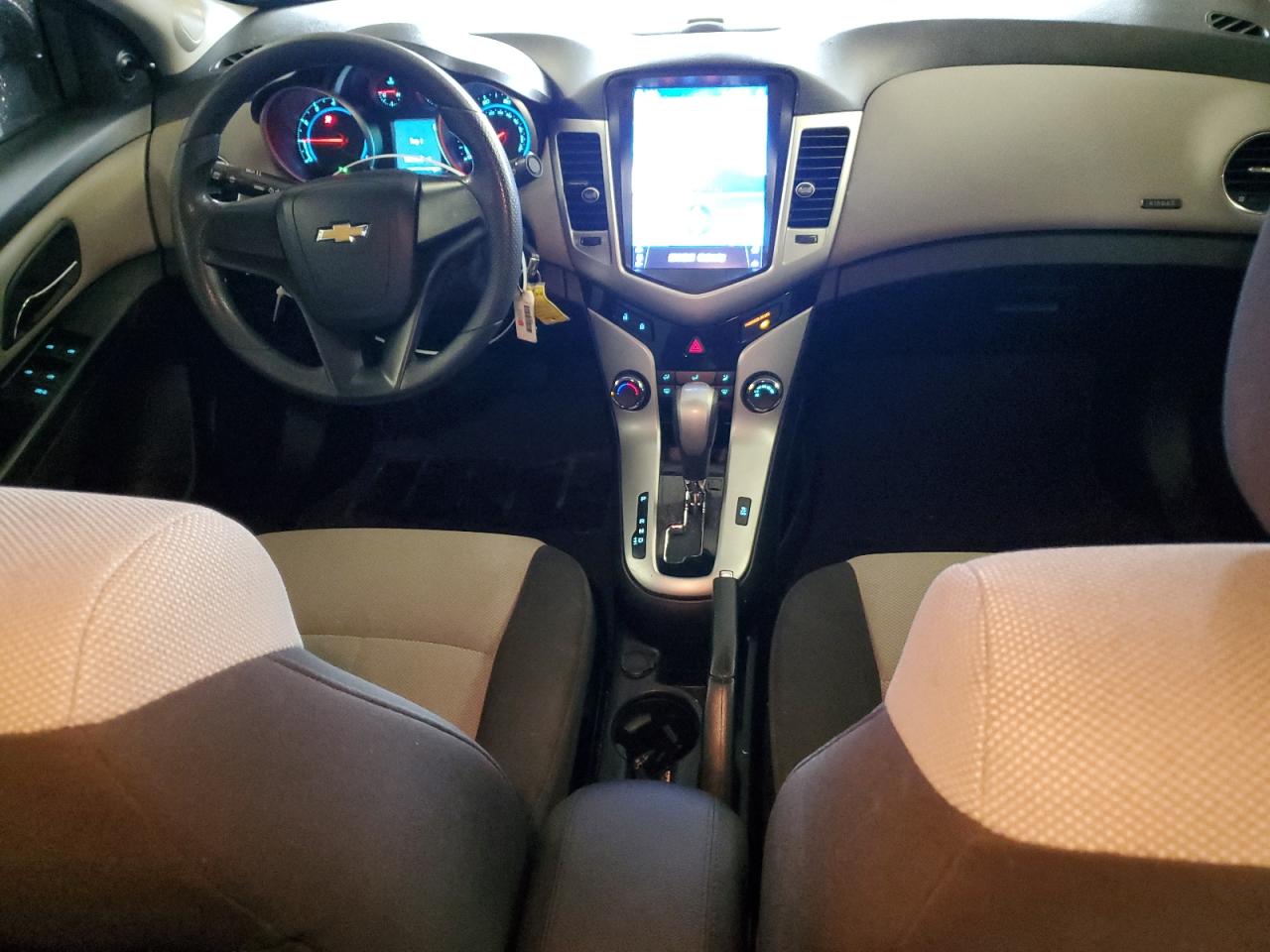 2011 Chevrolet Cruze - Image 8