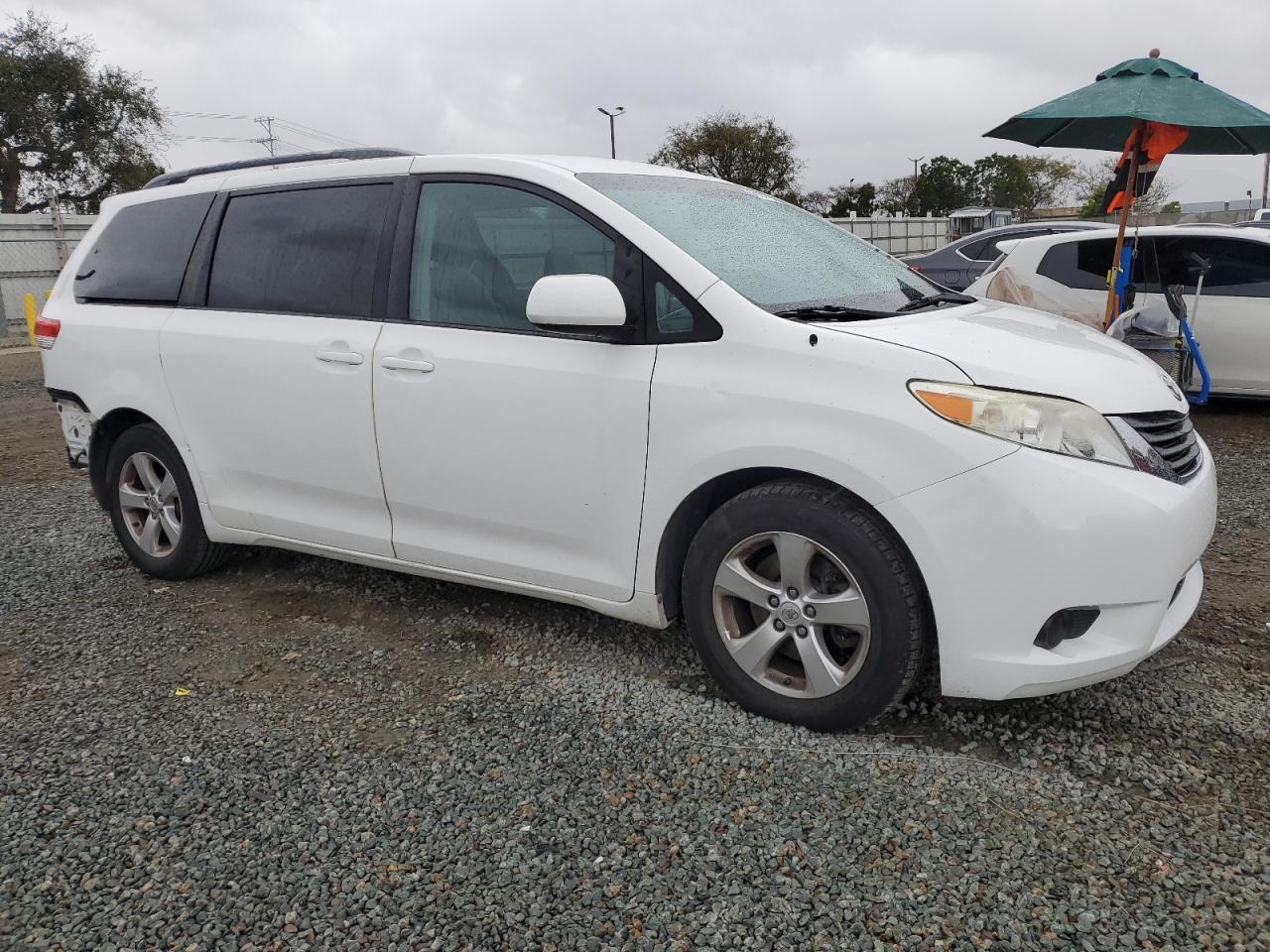 2013 Toyota Sienna - Image 4
