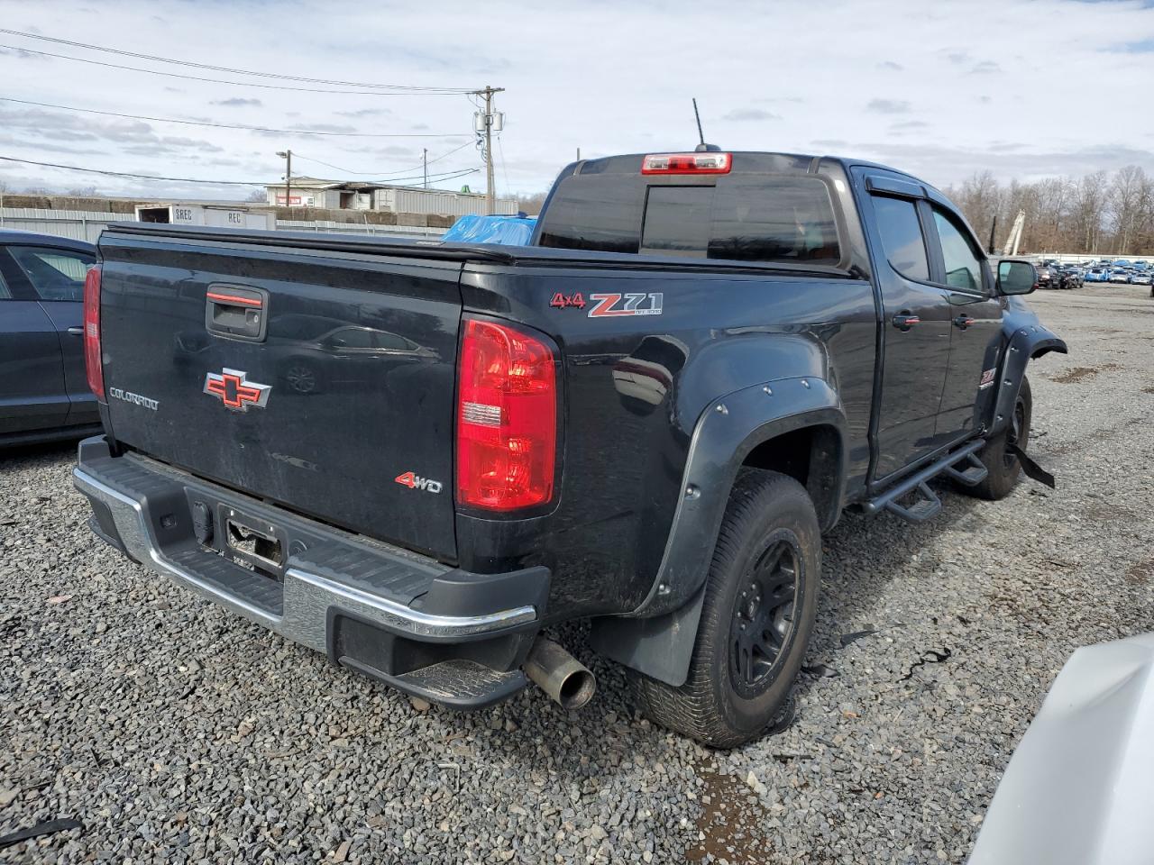 2016 Chevrolet Colorado - Image 3