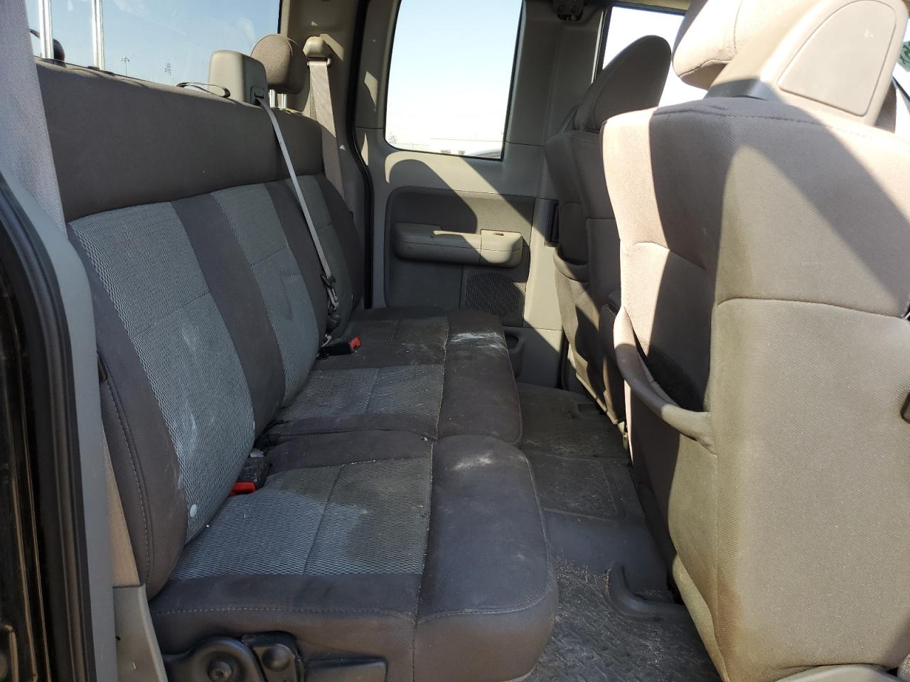 2005 Ford F-150 - Image 10