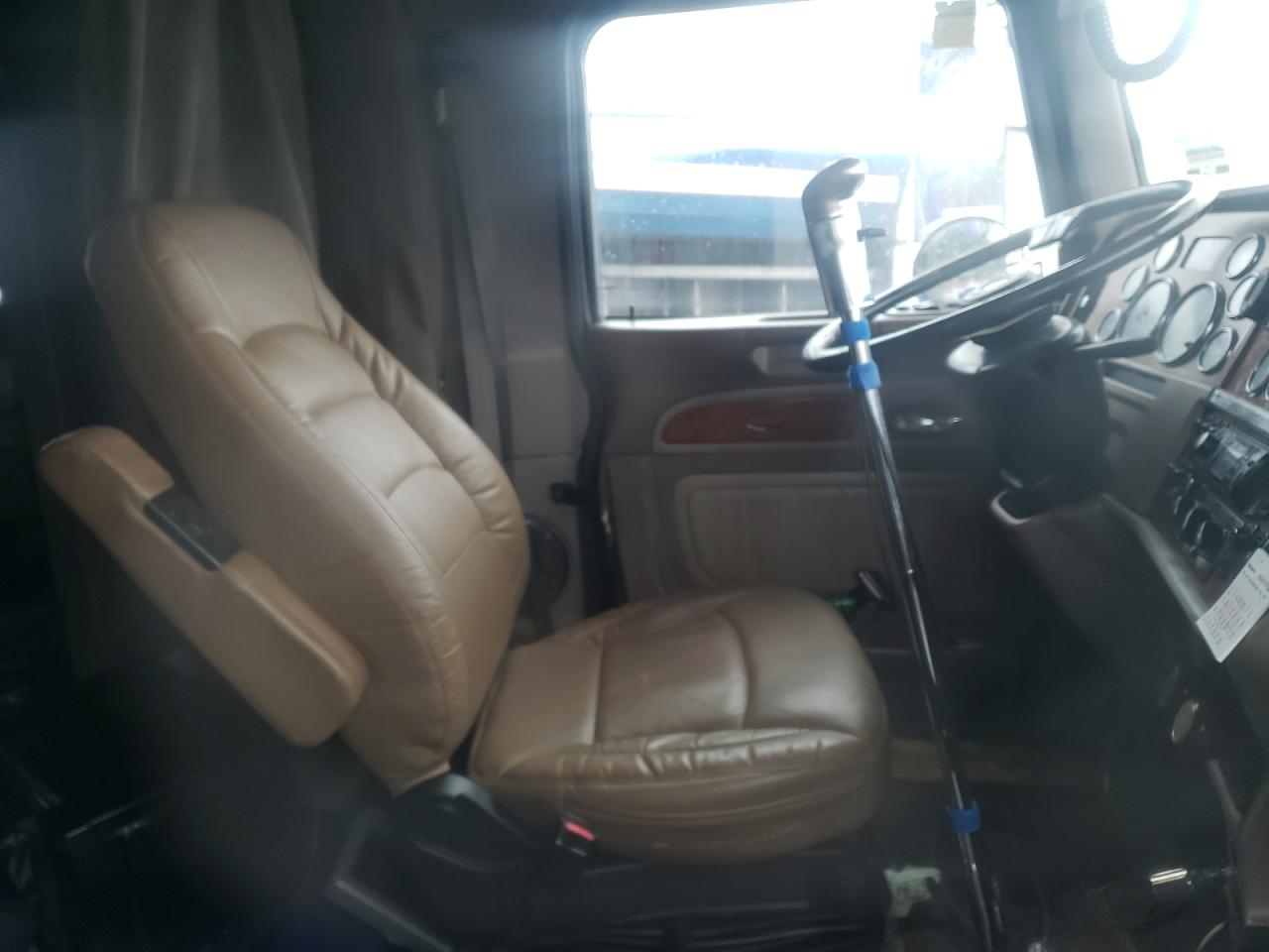 PETERBILT ALL MODELS 2006 VIN 1XP5D49XX6D890492 photo 6