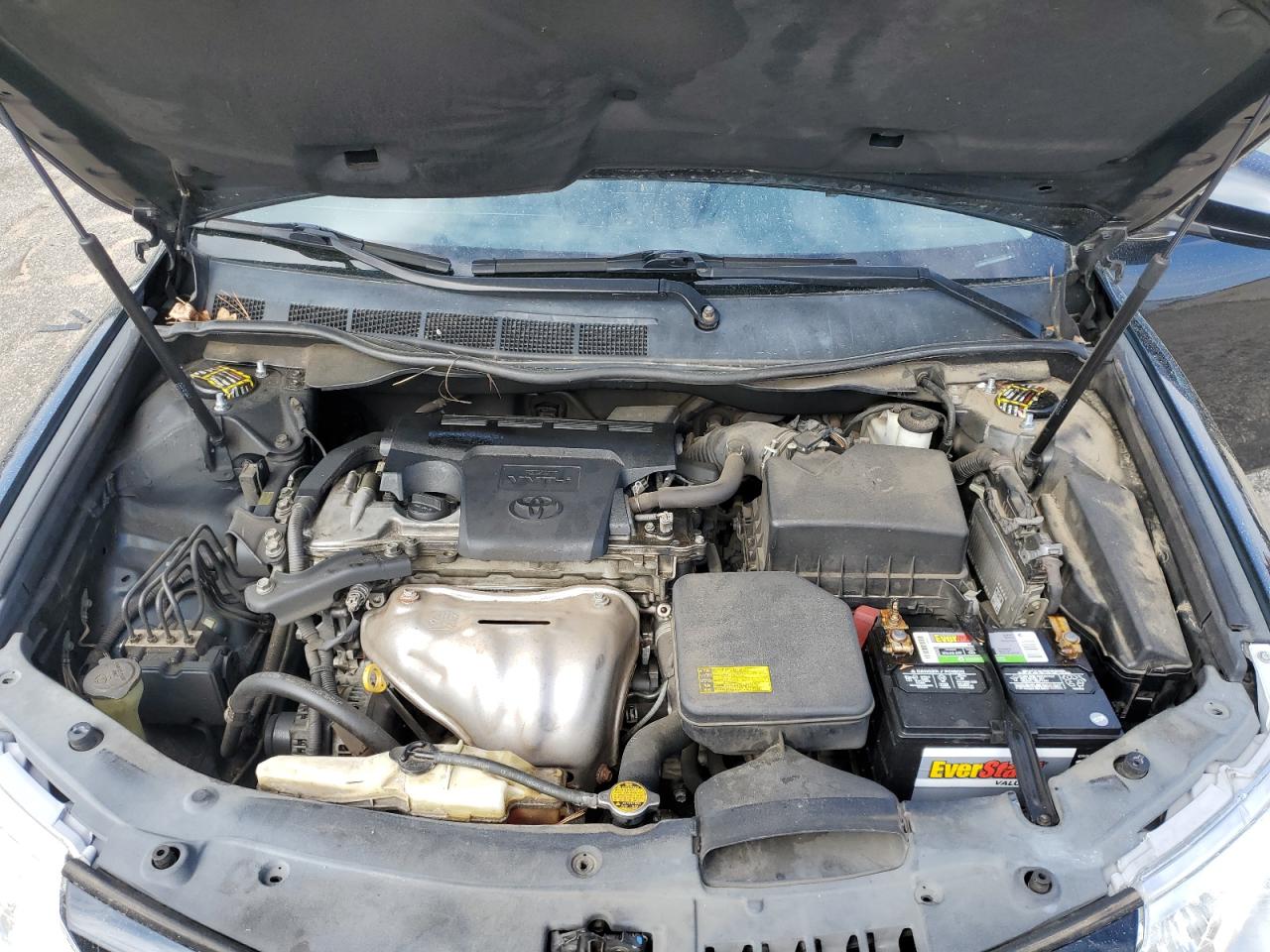 2012 Toyota Camry - Image 11