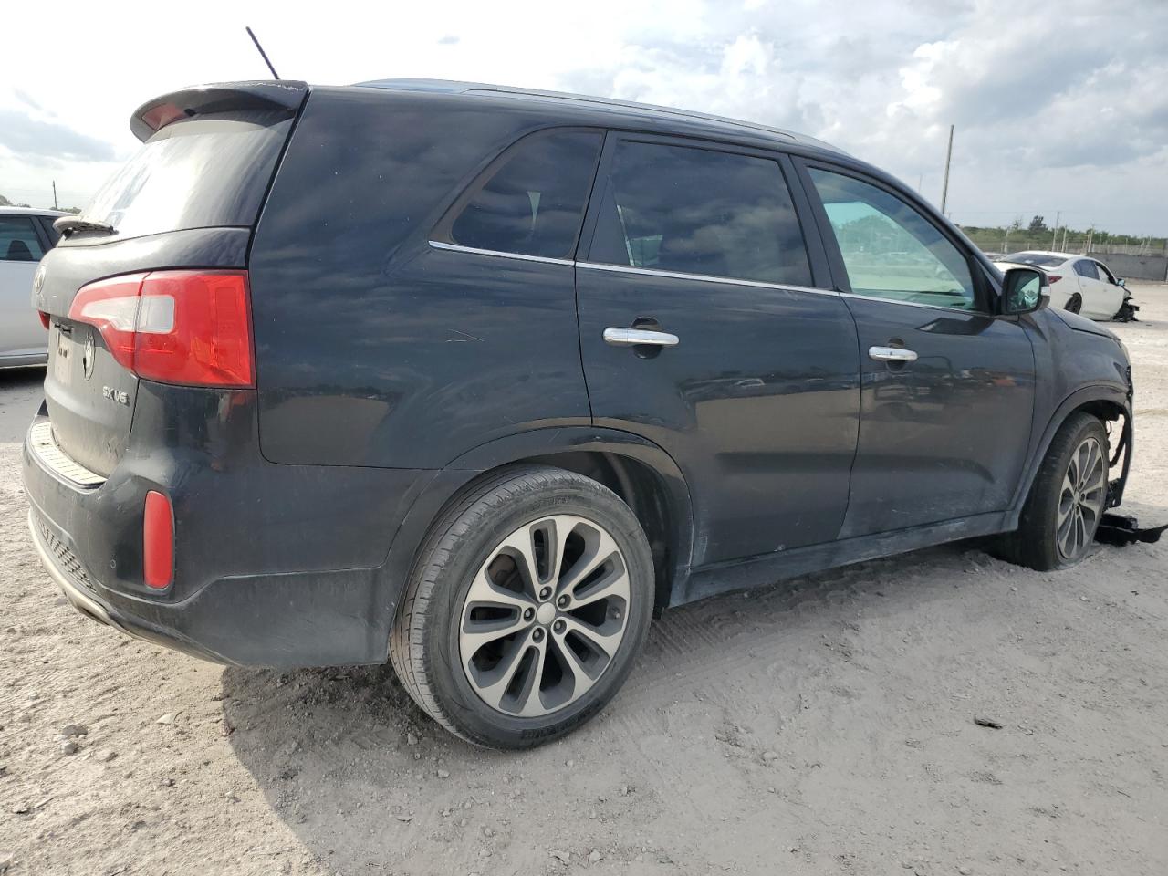 2015 Kia Sorento - Image 3