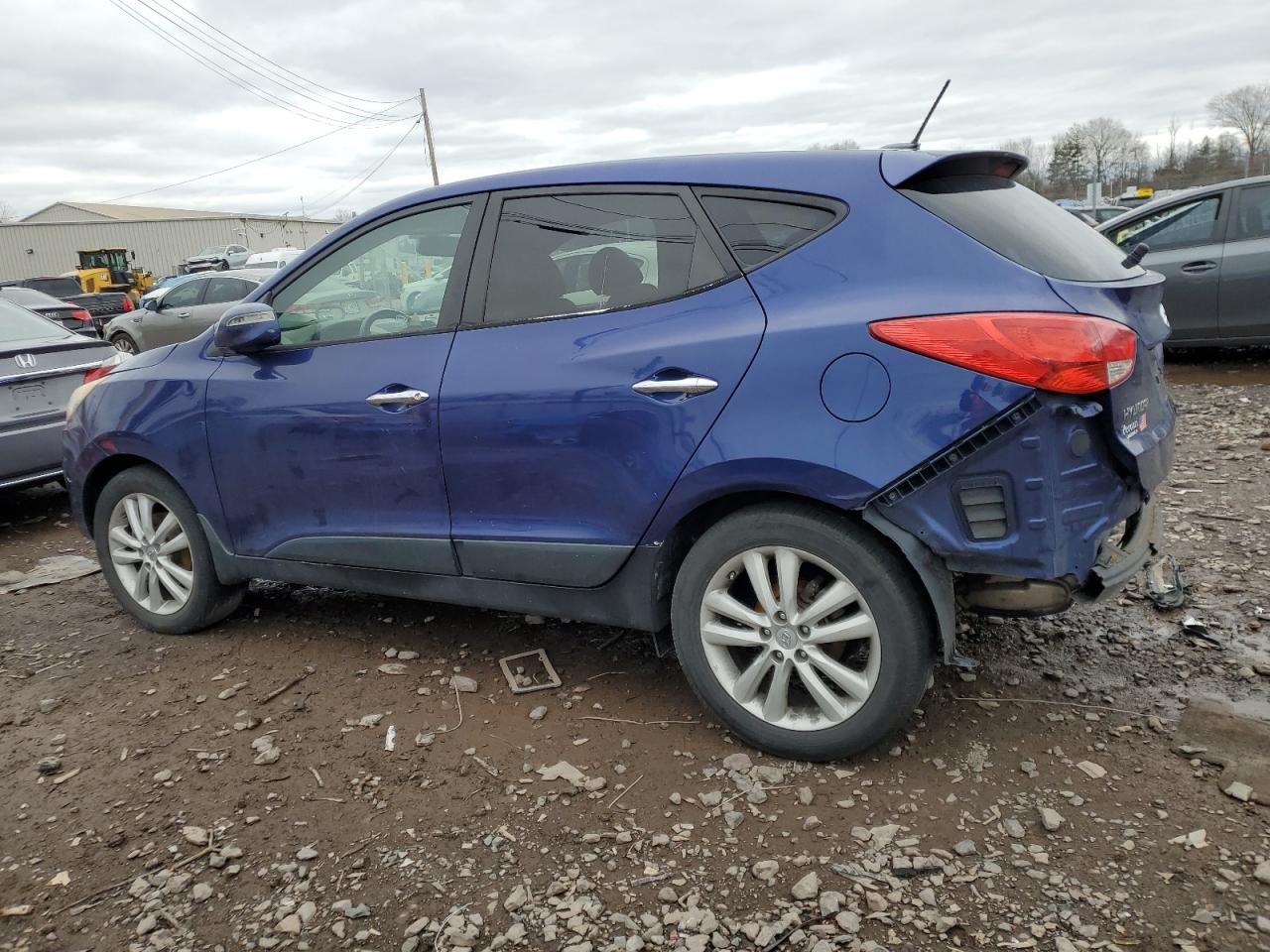 2012 Hyundai Tucson - Image 2