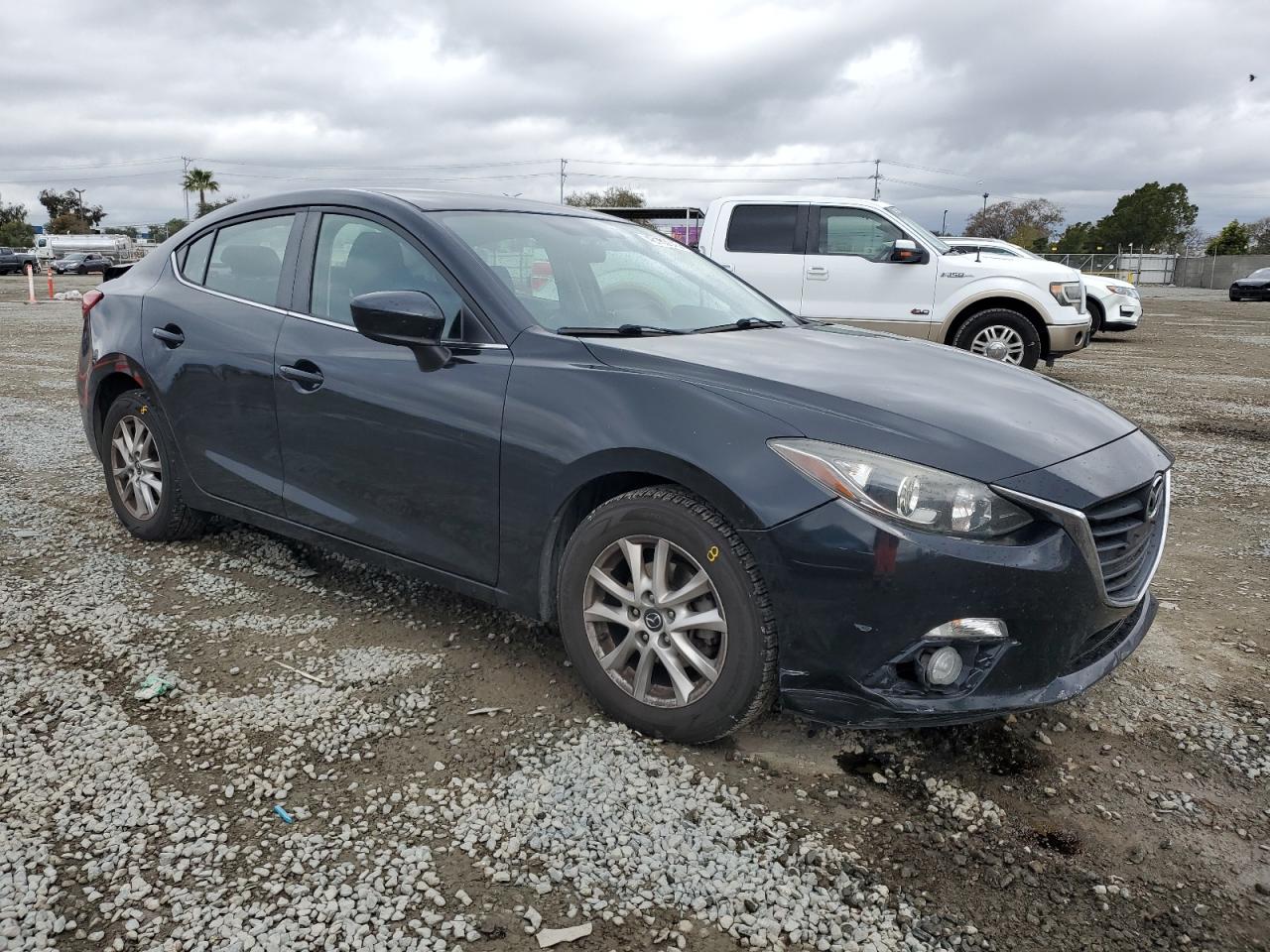 2015 Mazda 3 - Image 4