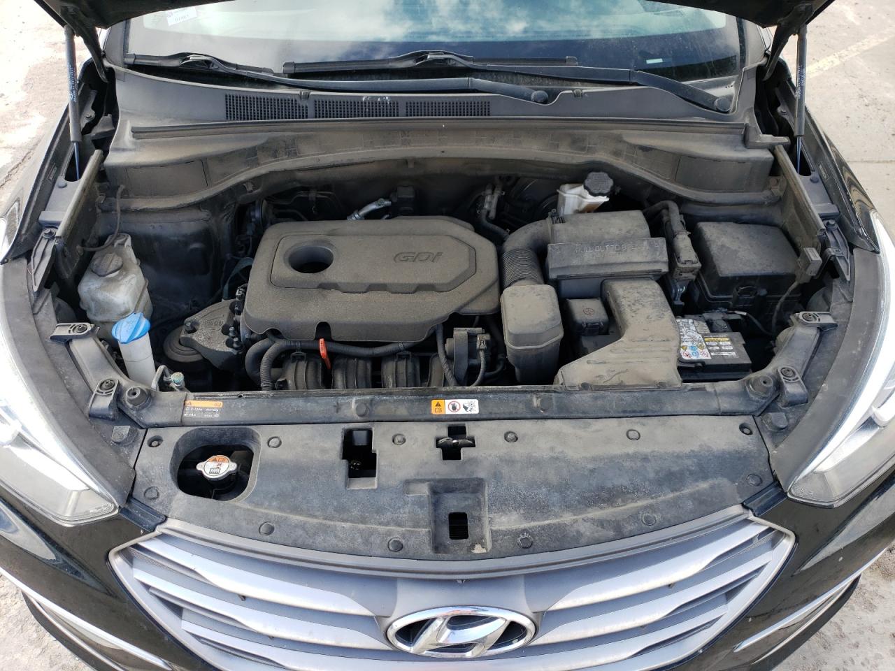 2017 Hyundai Santa Fe - Image 12