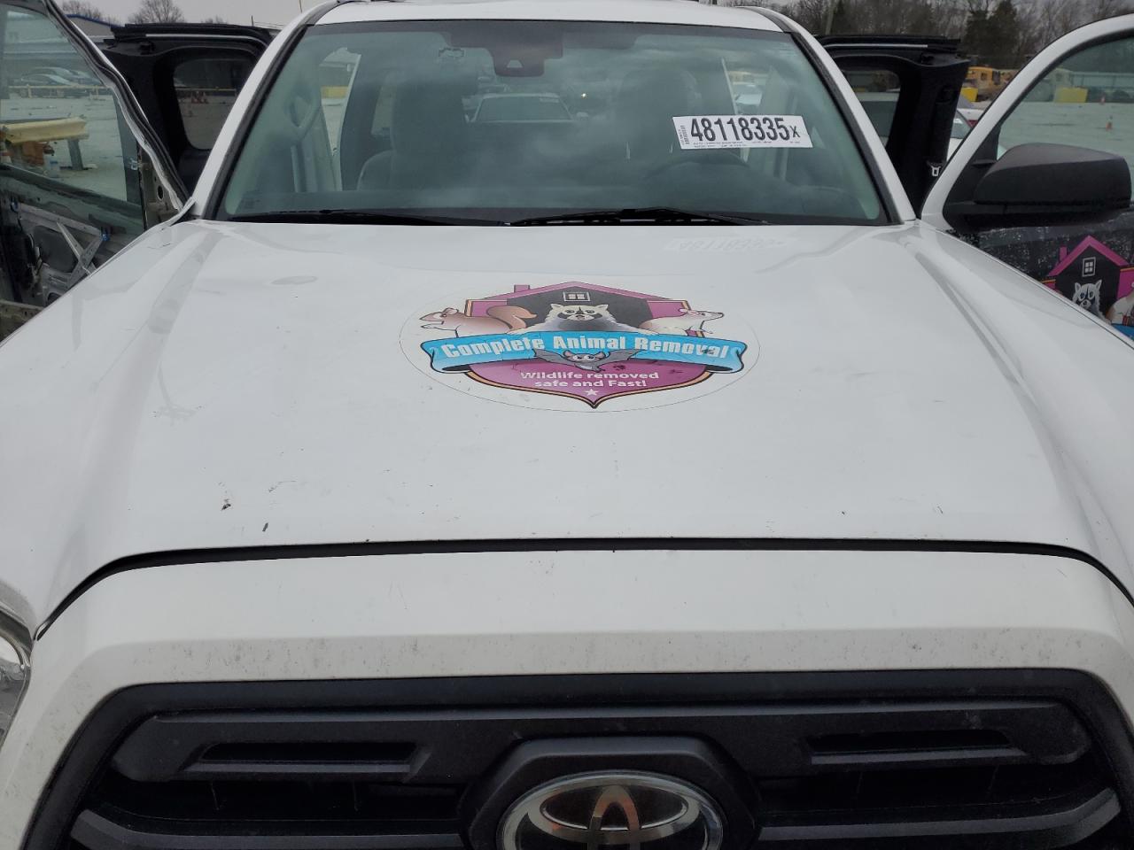 2019 Toyota Tacoma - Image 11