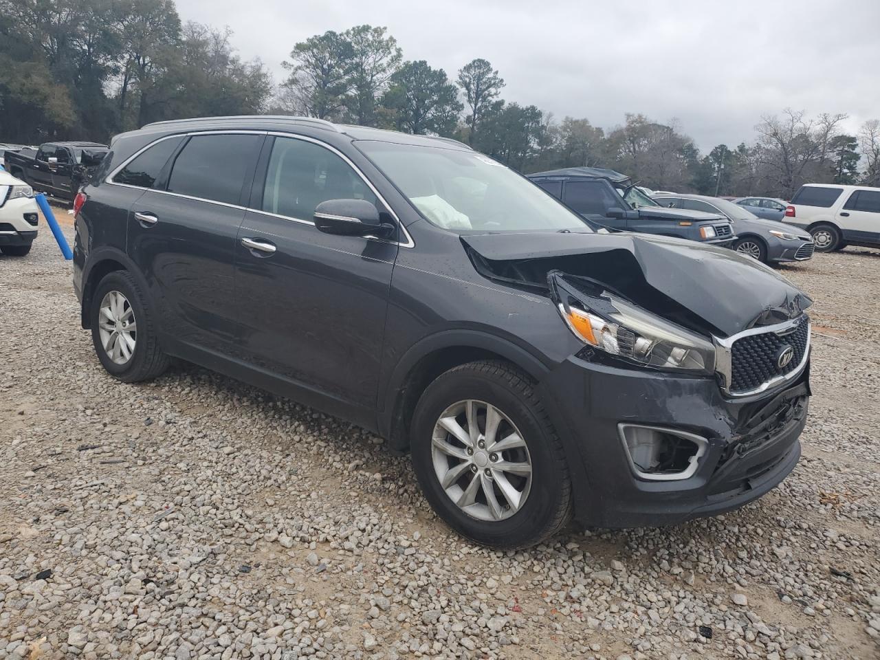 2017 Kia Sorento - Image 4