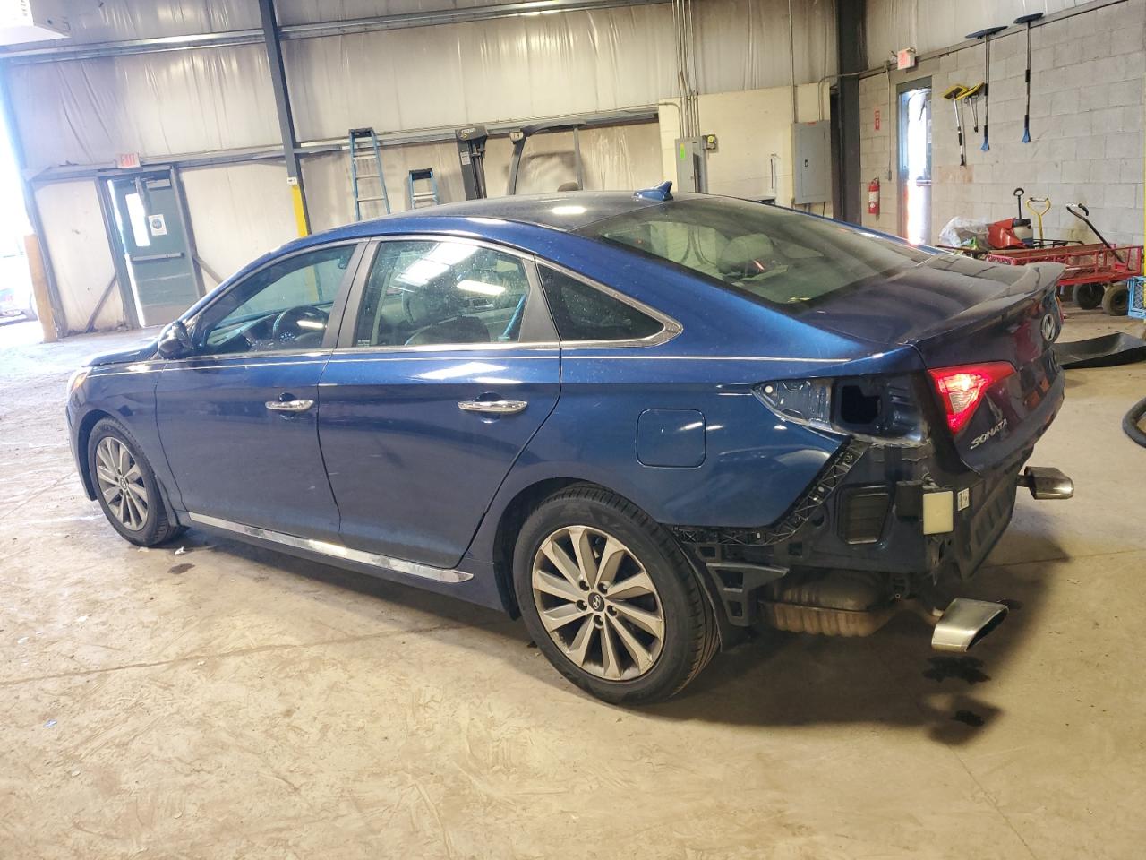 2015 Hyundai Sonata - Image 2