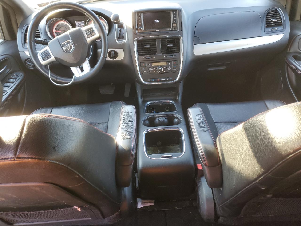 2018 Dodge Caravan - Image 8