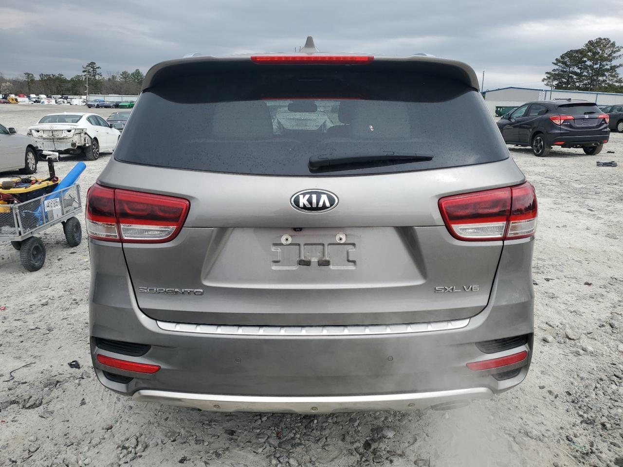 2016 Kia Sorento - Image 6
