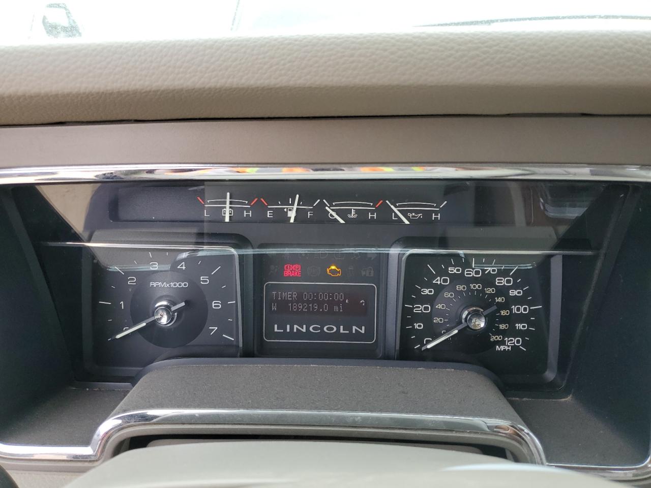 2012 Lincoln Navigator - Image 9