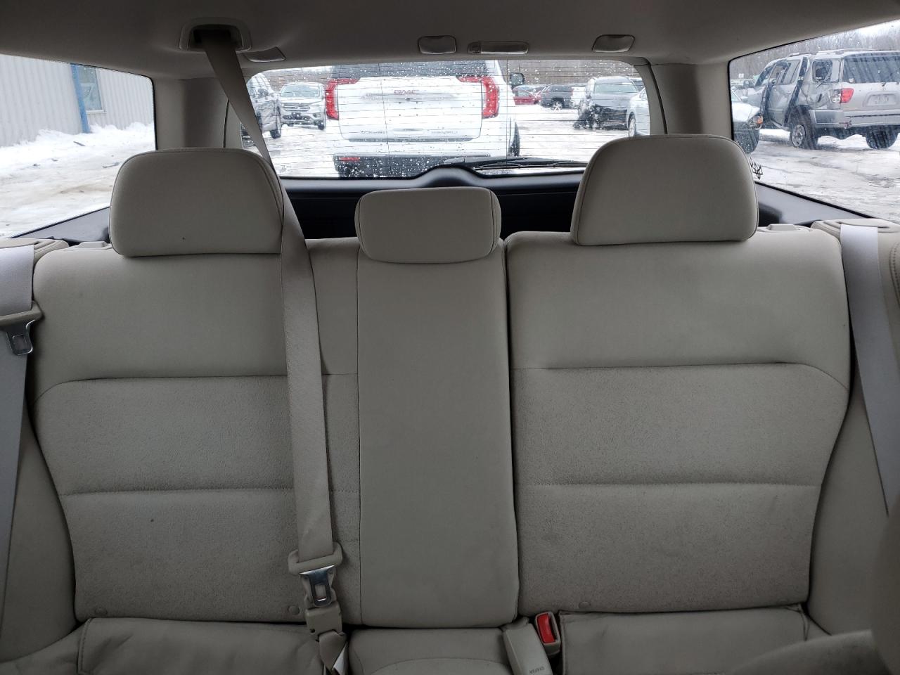 2009 Subaru Outback - Image 10