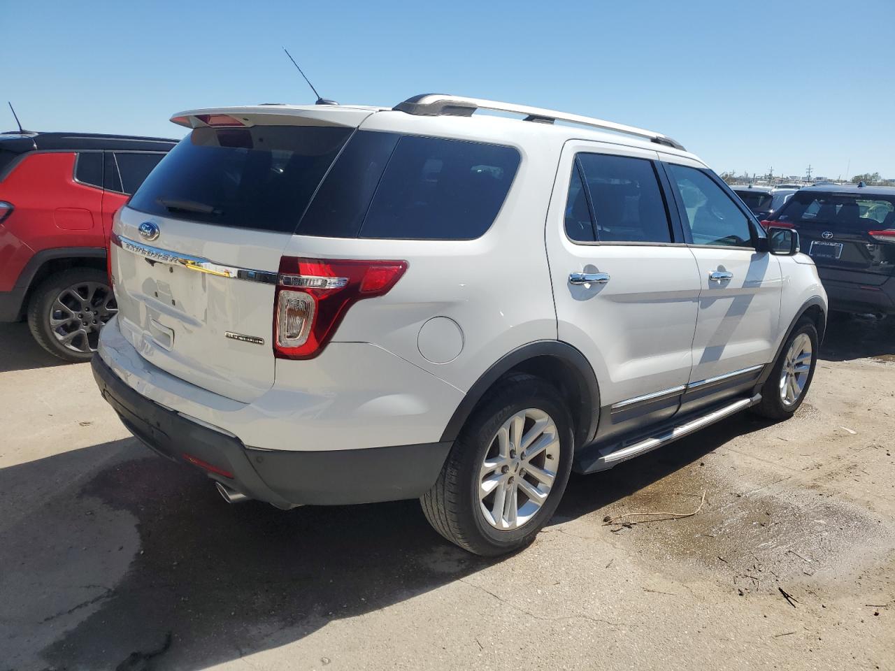 2015 Ford Explorer - Image 3