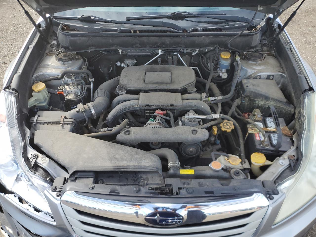 2011 Subaru Outback - Image 12