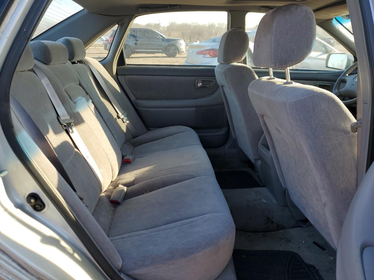 2002 Toyota Avalon - Image 10