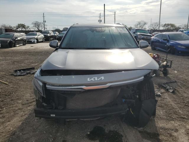  KIA SELTOS 2023 Srebrny