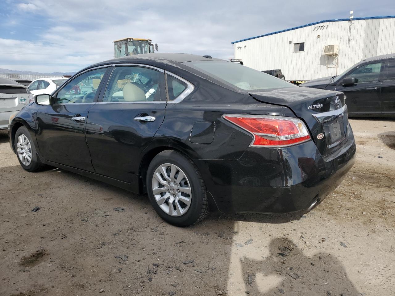 2015 Nissan Altima - Image 2