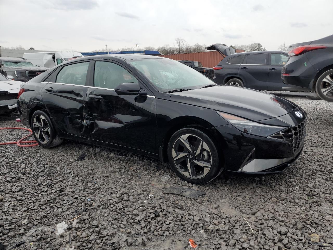 2022 Hyundai Elantra - Image 4