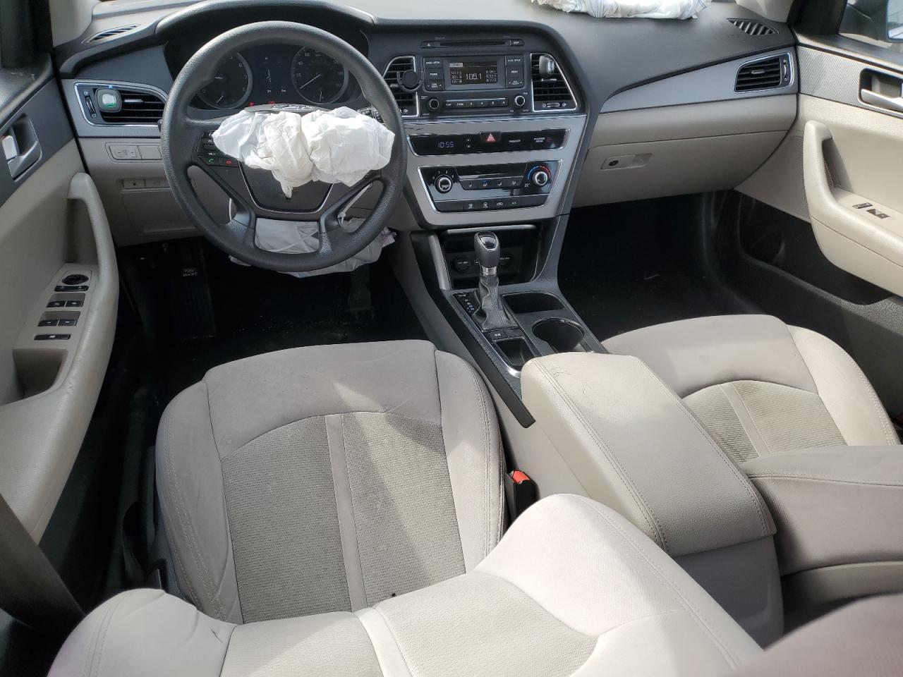 2017 Hyundai Sonata - Image 8