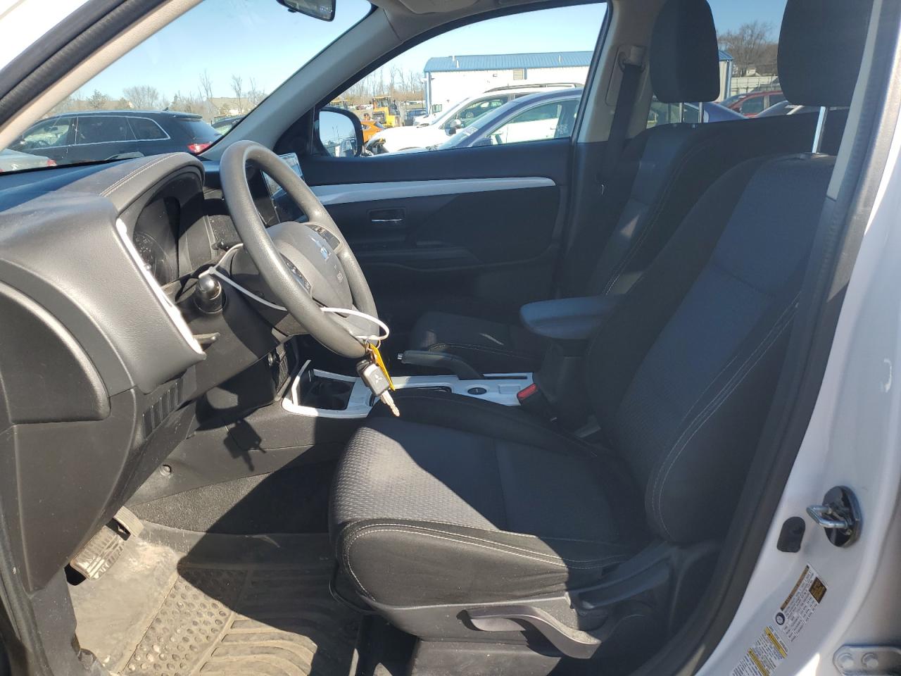 2018 Mitsubishi Outlander - Image 7