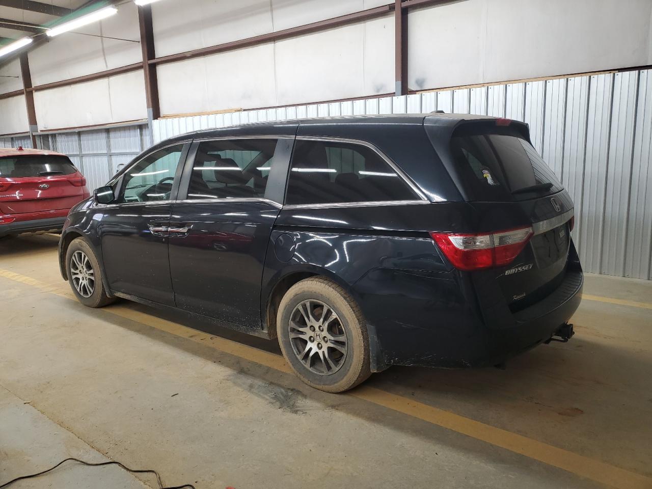 2011 Honda Odyssey - Image 2